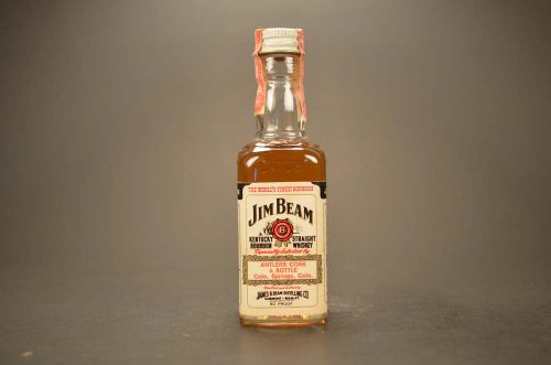 Jim Beam- Kentucky Straight Bourbon Whiskey 619