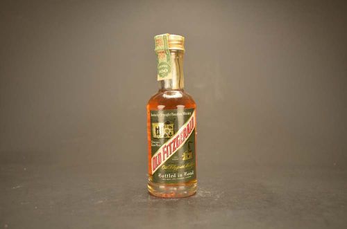 Old Fitzgerald-  Kentucky Straight Bourbon Whiskey 1307