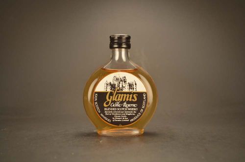 Glamis Castle Reserve Blended Scotch Whisky 1420
