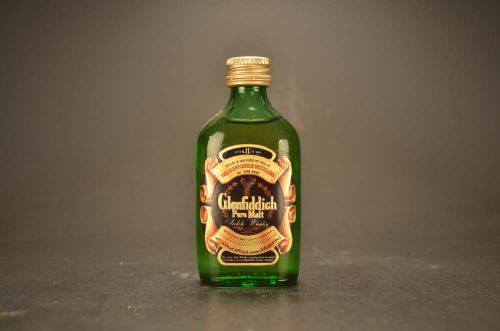 Glenfiddich Pure Malt Scotch Whisky 1547