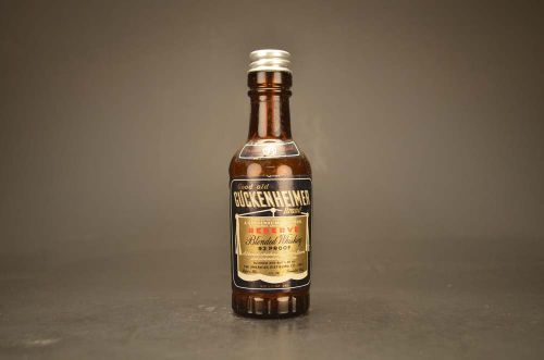 Guckenheimer Reserve Blended Whiskey  1580