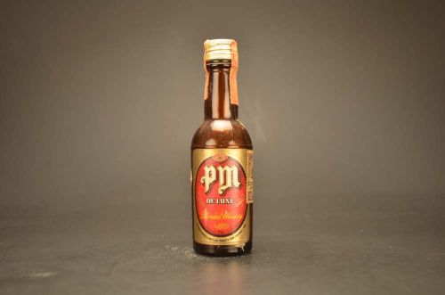 Pm Deluxe Blended Whiskey 1587