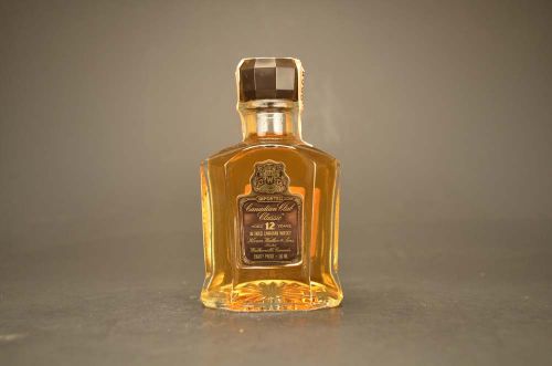 Canadian Club Classic- Blended Canadian Whisky 1611