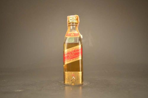 Johnnie Walker Red Label - Blended Scotch Whisky 1632