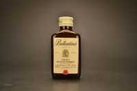 Ballantine'S Finest  Sctoch Whisky 1662