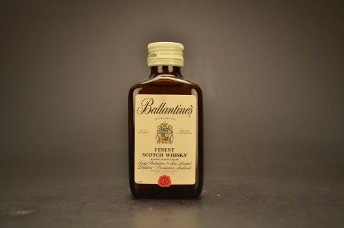 Ballantine'S Finest  Sctoch Whisky 1662