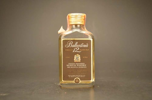 Ballantine'S Finest Blended Sctoch Whisky 1676