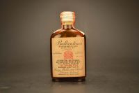 Ballantine'S Liqueur Blended Sctoch Whisky 1681