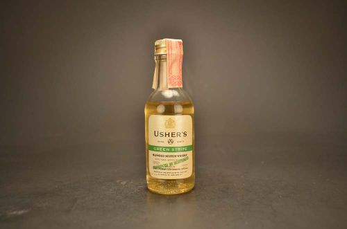 Usher'S Green Stripe Blended Scotch Whisky 1761