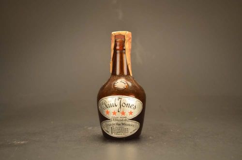 Paul Jones- A Blend Of Straight Rye Whiskies 1944