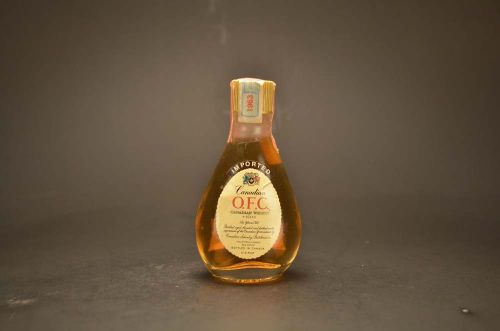 Canadian Ofc Canadian Whiskey 1989
