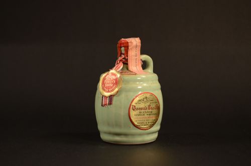 Queens Castle Blended Scotch Whisky 2037