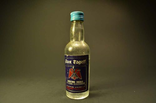 Kar Tagoff- Legitimo Vodka  112