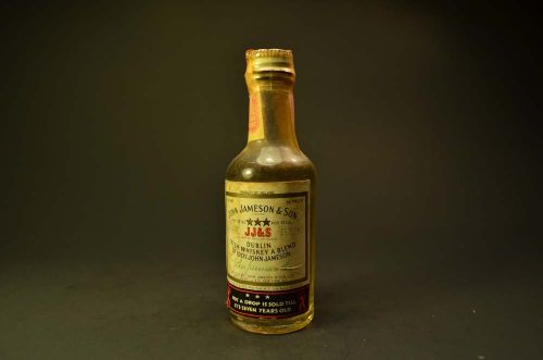 Jj&S Dublin Irish Whiskey 143