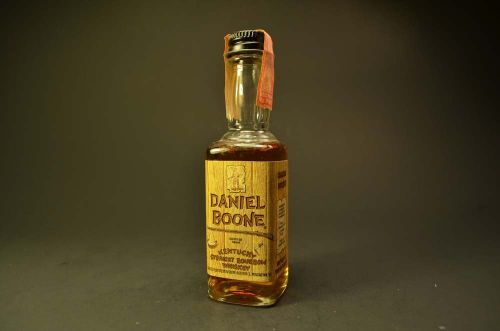 Daniel Boone- Kentucky Straight Bourbon Whiskey 136