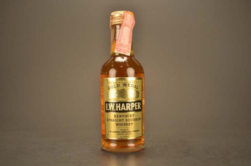 I W Harper- Kentucky Straight Bourbon Whiskey 773