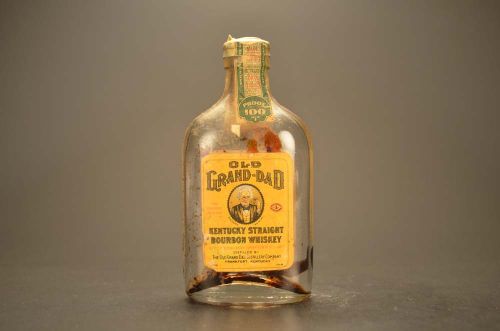 Old Grand Dad Kentucky Straight Bourbon Whiskey 841