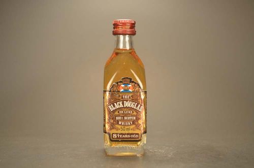 The Black Douglas- De Luxe 100% Scotch Whisky 883