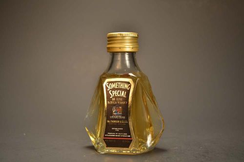 Something Special- De Luxe- Scotch Whisky 341
