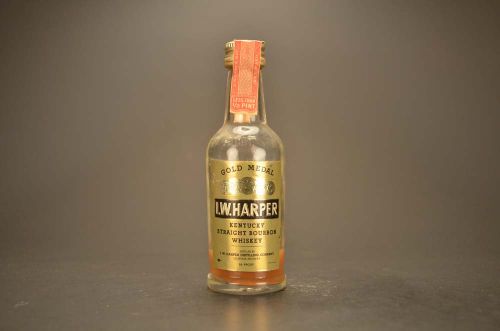 Iw Harper Kentucky Straight Bourbon Whiskey 977