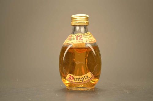 Dimple- De Luxe Scotch Whisky 384