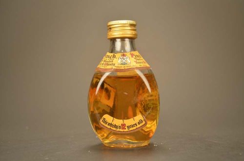 Pinch- Old Blended Scotch Whisky 386